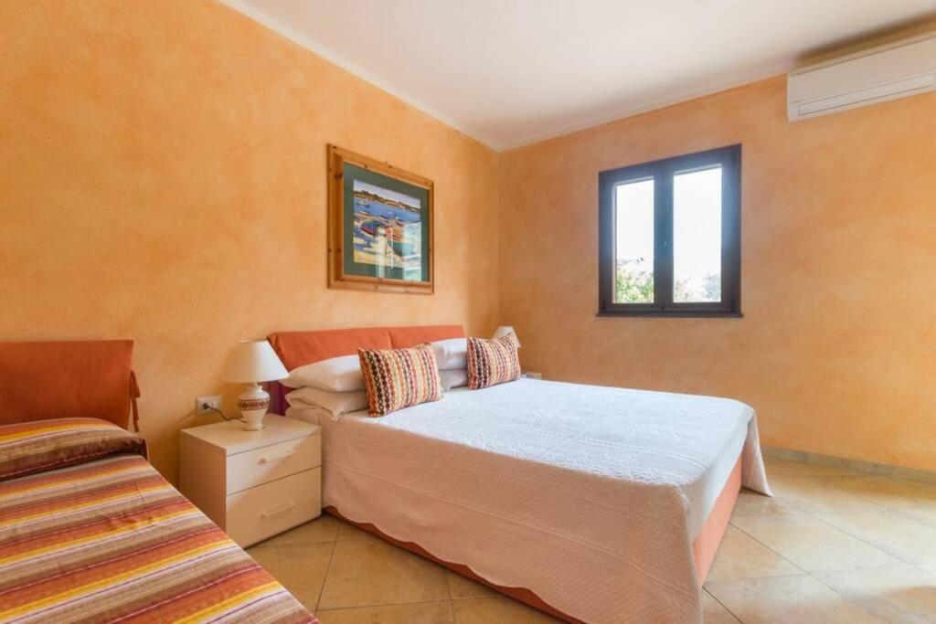 A Charming Country Cottage + Bikes And Kayaks Bosa Εξωτερικό φωτογραφία
