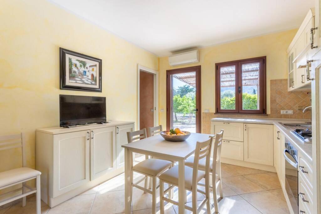 A Charming Country Cottage + Bikes And Kayaks Bosa Εξωτερικό φωτογραφία