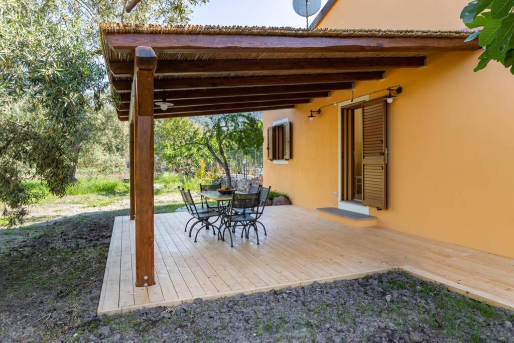 A Charming Country Cottage + Bikes And Kayaks Bosa Εξωτερικό φωτογραφία