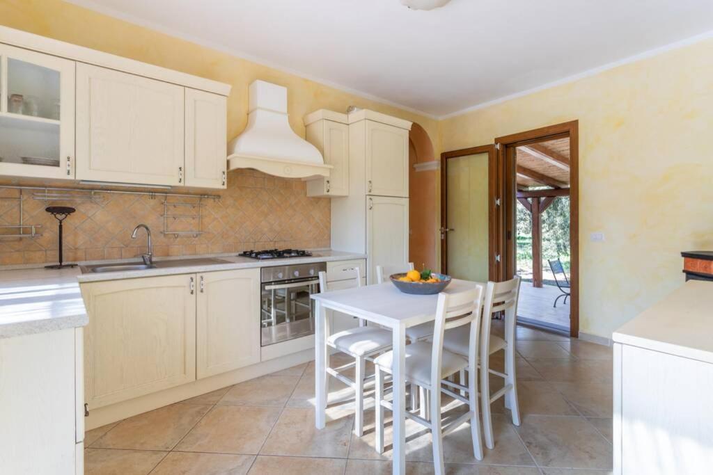 A Charming Country Cottage + Bikes And Kayaks Bosa Εξωτερικό φωτογραφία